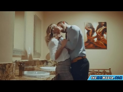 ❤️ Ilehoria busti batek komun publiko batean seduzitzen zaituenean ❌ Izorratu bideoa %eu.port-amurasso.ruan